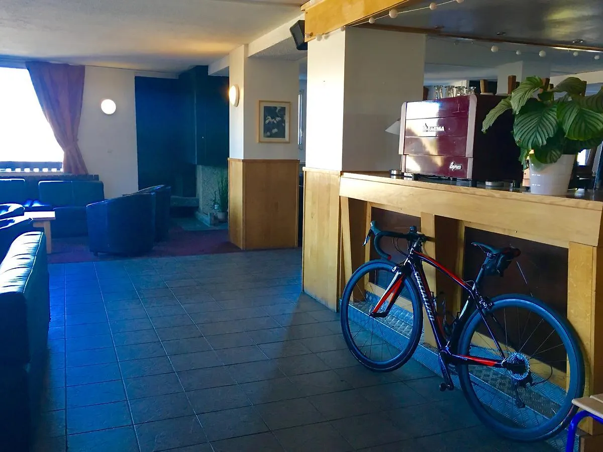 La Vallee Blanche Bikehotel Alpe d'Huez Hotel